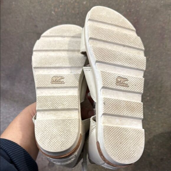Sorel White and Tan Sandals - Picture 5 of 7